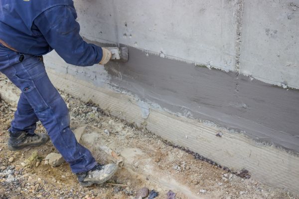 Foundation Crack Sealing in Granger